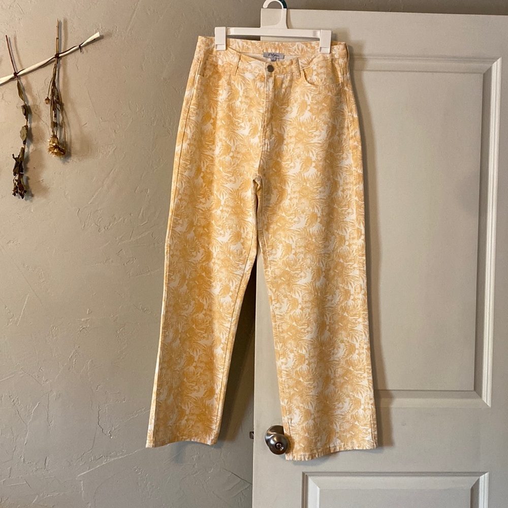 “Tropic Like it’s Hot” wide leg pant.